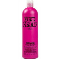 Шампунь для придания блеска волосам - Tigi Bed Head Superfuels Recharge Shampoo 750 мл