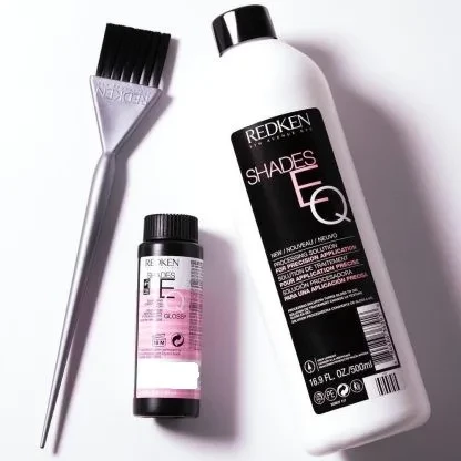 КРАСКА-БЛЕСК БЕЗ АММИЯКА ШЕЙДС ИКЬЮ ГЛОСС 09B  BLUE-СИНИЙ  sterling 60 МЛ